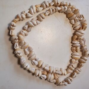 Vintage Hawaiian Handmade Shell Necklace